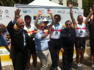 Sindaco De Luca durante le premiazioni