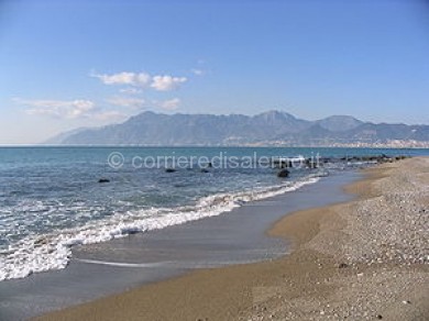 Capaccio-Paestum, pulizia della fascia costiera. L’ordinanza del Sindaco Voza