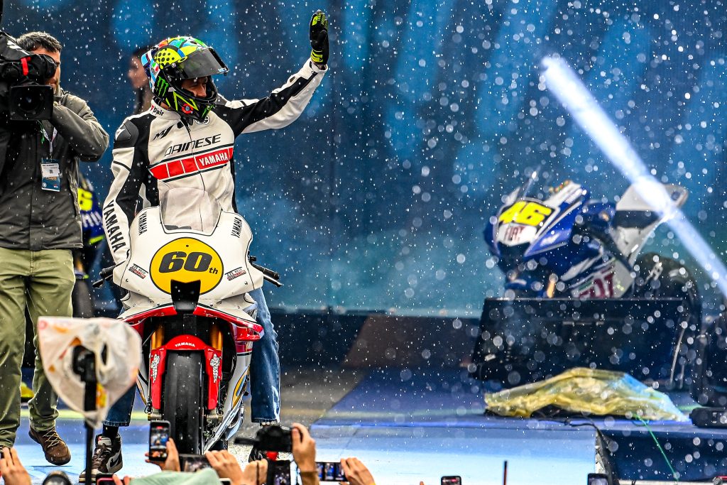 Valentino-Rossi-One-more-lap-Eicma-2021-1
