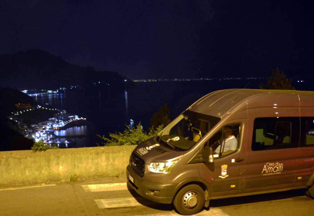 servizio notturno minibus Amalfi servizio notturno minibus Amalfi