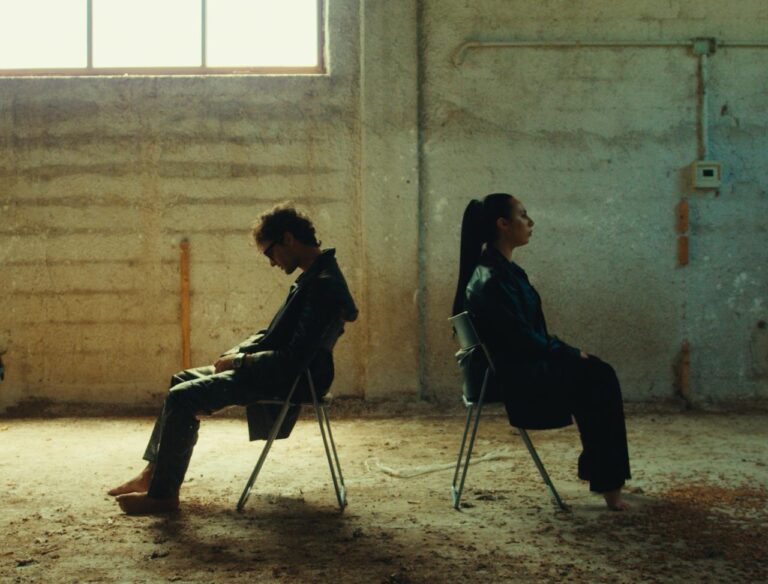 Giovanni Elle lancia “Per L’amor Di Dio”: con Chiara la musica viaggia tra amore e caos