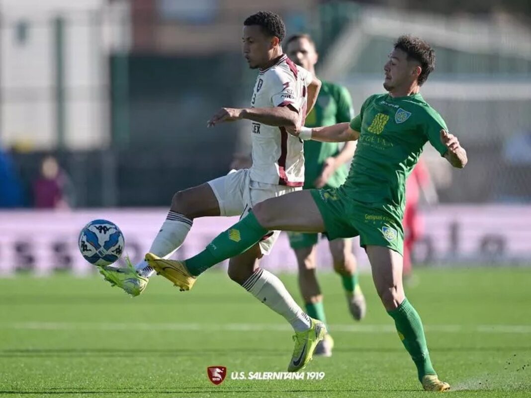 Fase di gioco di Carrarese Salernitana